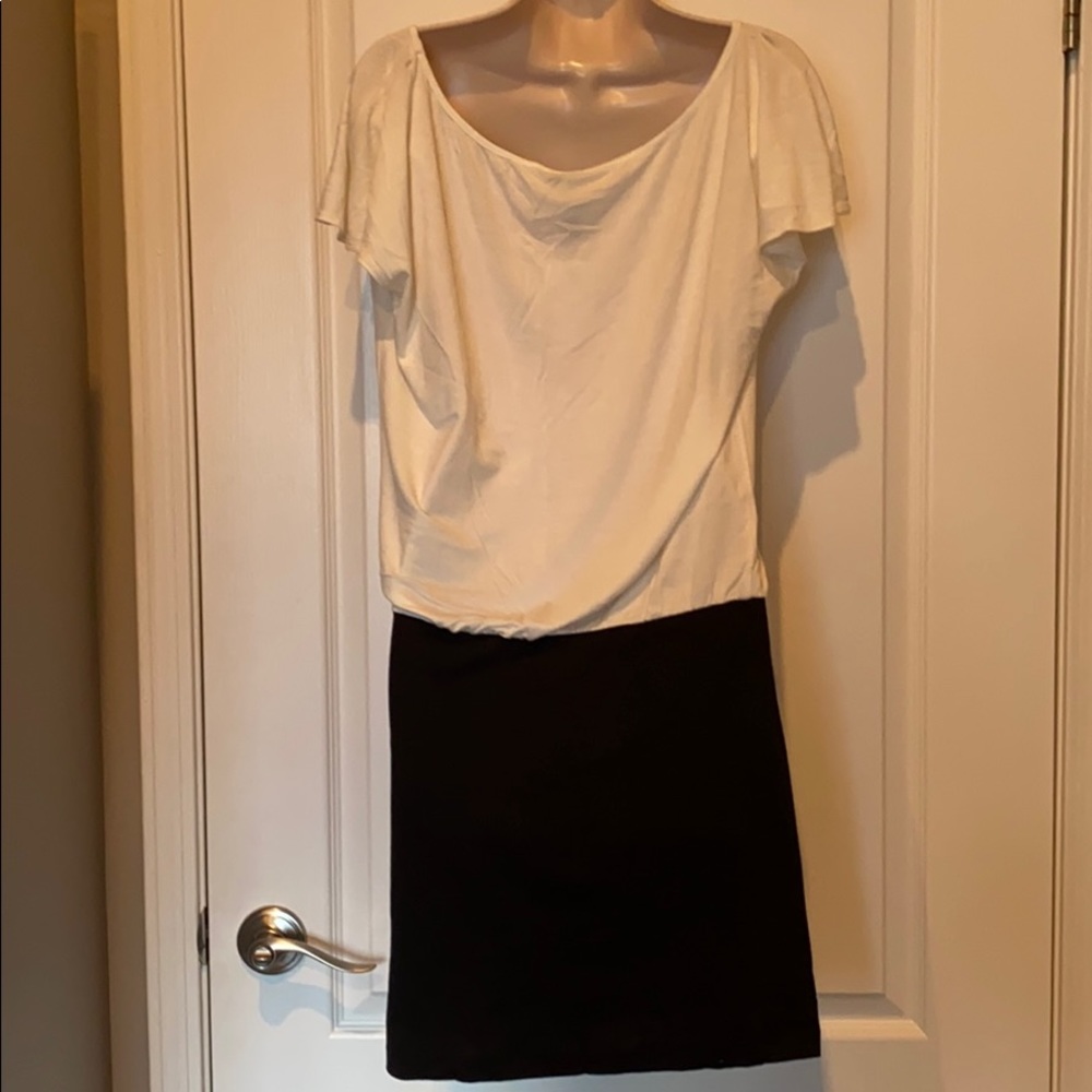 Backless Mini Form Fitting Dress - Picture 3 of 3